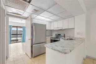 2170 W 60th St, Hialeah, FL 33016 - Photo 11
