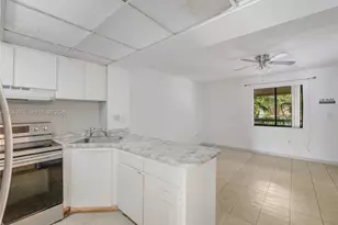 2170 W 60th St, Hialeah, FL 33016 - Photo 13