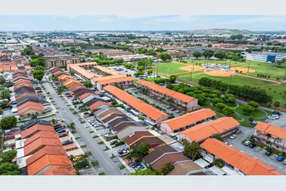 2170 W 60th St #16208, Hialeah, FL 33016 - Photo 31