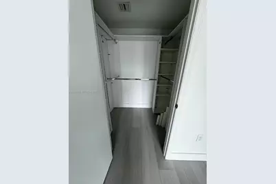 500 Brickell Ave #1207, Miami, FL 33131 - Photo 7