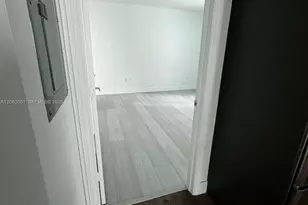 500 Brickell Ave, Miami, FL 33131 - Photo 3