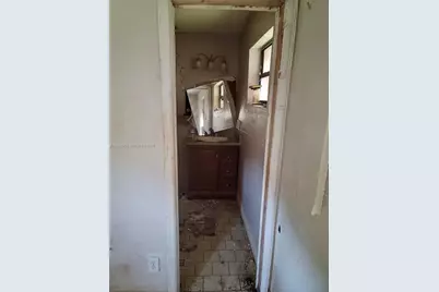 10210 SW 173rd St, Miami, FL 33157 - Photo 9