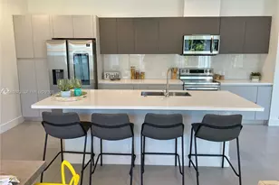 807 SE 14th St, Fort Lauderdale, FL 33316 - Photo 5