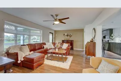 112 NE 10th Ave #0, Pompano Beach, FL 33060 - Photo 9