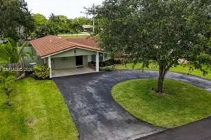 112 NE 10th Ave, Pompano Beach, FL 33060 - Photo 3
