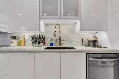18071 Biscayne Blvd #901, Aventura, FL 33160 - Photo 17