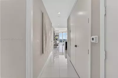 1100 Biscayne Boulevard #2902, Miami, FL 33132 - Photo 3