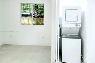 580 NW 34th St, Miami, FL 33127 - Photo 5
