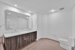 488 NE 18th St, Miami, FL 33132 - Photo 9