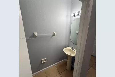 8811 S Isles Cr #8811, Tamarac, FL 33321 - Photo 17