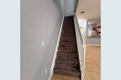 8811 S Isles Cr #8811, Tamarac, FL 33321 - Photo 5