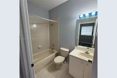 8811 S Isles Cr #8811, Tamarac, FL 33321 - Photo 15