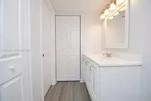 9933 Westview Dr, Coral Springs, FL 33076 - Photo 11