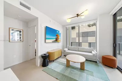 11 NE 6 Street #709, Miami, FL 33132 - Photo 3
