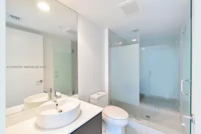 31 SE 6th St #406, Miami, FL 33131 - Photo 7