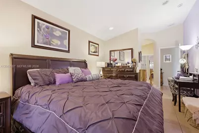 2065 SE 14th St, Homestead, FL 33035 - Photo 15