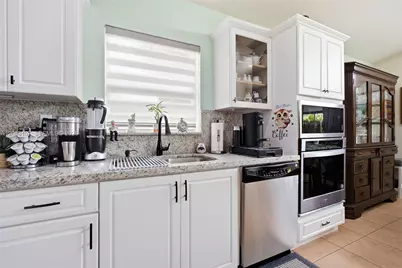 2065 SE 14th St, Homestead, FL 33035 - Photo 13