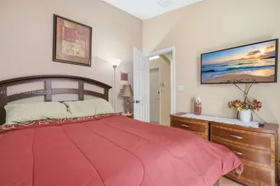 2065 SE 14th St, Homestead, FL 33035 - Photo 23