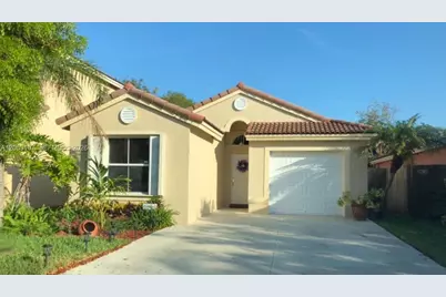 2065 SE 14th St, Homestead, FL 33035 - Photo 1