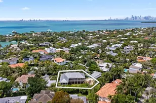 685 Harbor Ln, Key Biscayne, FL 33149 - Photo 1