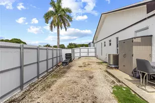 165 SW 113th Ct, Sweetwater, FL 33174 - Photo 29