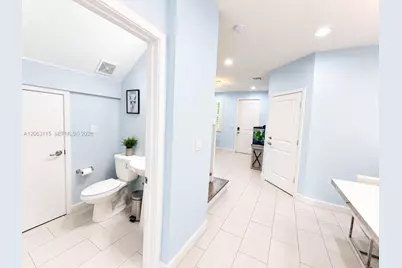 4922 NW 48th Ter #4922, Tamarac, FL 33319 - Photo 3