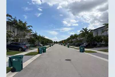 4922 NW 48th Ter #4922, Tamarac, FL 33319 - Photo 21