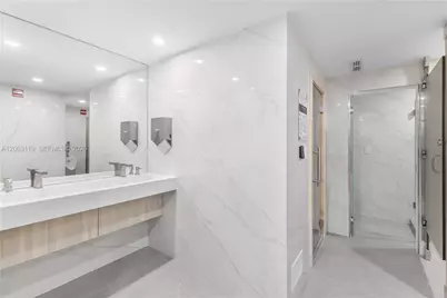 345 Ocean Dr #515, Miami Beach, FL 33139 - Photo 27