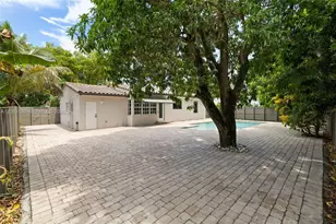 9350 NE 9th Pl, Miami Shores, FL 33138 - Photo 19
