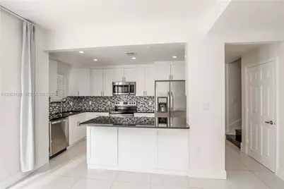 26181 SW 135th Ct, Homestead, FL 33032 - Photo 9