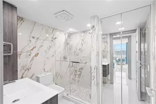 250 174th St, Sunny Isles Beach, FL 33160 - Photo 15
