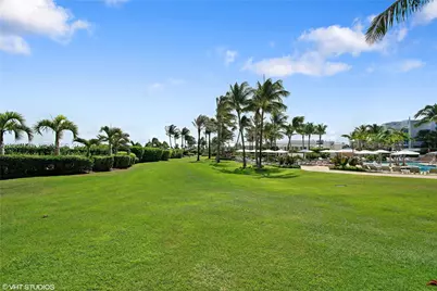100 S Pointe Dr #3906, Miami Beach, FL 33139 - Photo 25