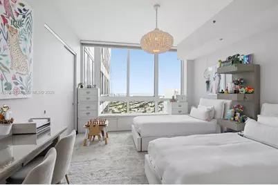 100 S Pointe Dr #3906, Miami Beach, FL 33139 - Photo 11