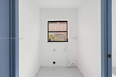 9272 NW 18th St, Plantation, FL 33322 - Photo 37