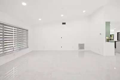 9272 NW 18th St, Plantation, FL 33322 - Photo 7
