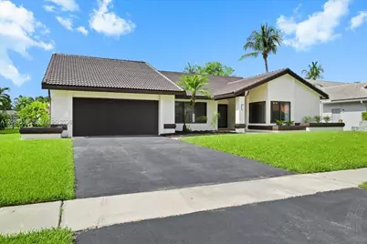 9272 NW 18th St, Plantation, FL 33322 - Photo 3