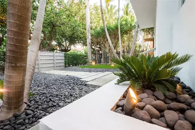 729 Meridian Av #8, Miami Beach, FL 33139 - Photo 19