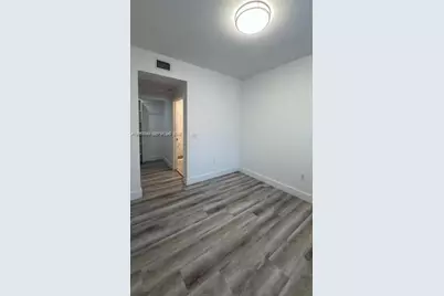 729 Meridian Av #8, Miami Beach, FL 33139 - Photo 7