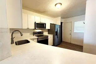 1770 NE 191st St, Miami, FL 33179 - Photo 1