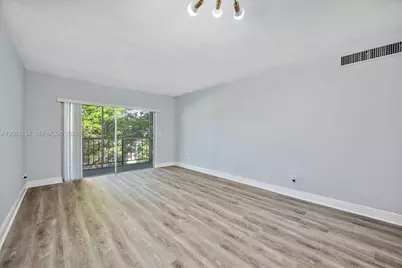 13980 NE 2nd Ct, Miami, FL 33161 - Photo 9