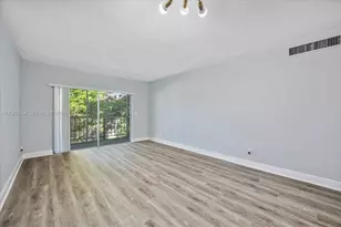 13980 NE 2nd Ct, Miami, FL 33161 - Photo 9