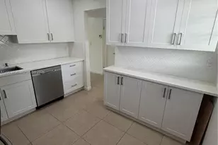 873 NE 195th St, Miami, FL 33179 - Photo 3