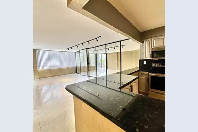 1901 Brickell Ave #B512, Miami, FL 33129 - Photo 9
