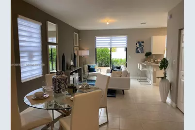 3470 W 106th Ter #3470, Hialeah, FL 33018 - Photo 3
