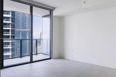 1000 Brickell Plz #4205, Miami, FL 33131 - Photo 7