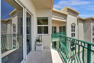 19900 E Country Club Dr, Aventura, FL 33180 - Photo 39