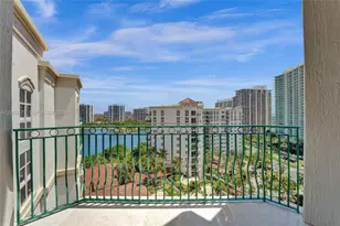 19900 E Country Club Dr, Aventura, FL 33180 - Photo 37