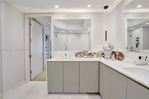 19900 E Country Club Dr, Aventura, FL 33180 - Photo 25