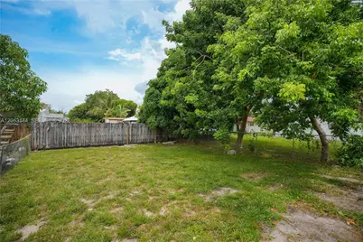 715 N 58th Ave #1, Hollywood, FL 33021 - Photo 15