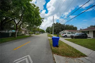 715 N 58th Ave, Hollywood, FL 33021 - Photo 21